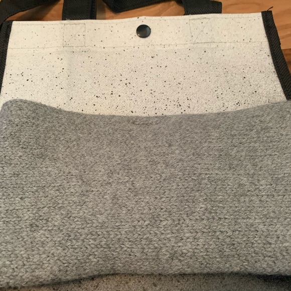 Lululemon twisted ear warmer heather gray - Picture 6 of 8
